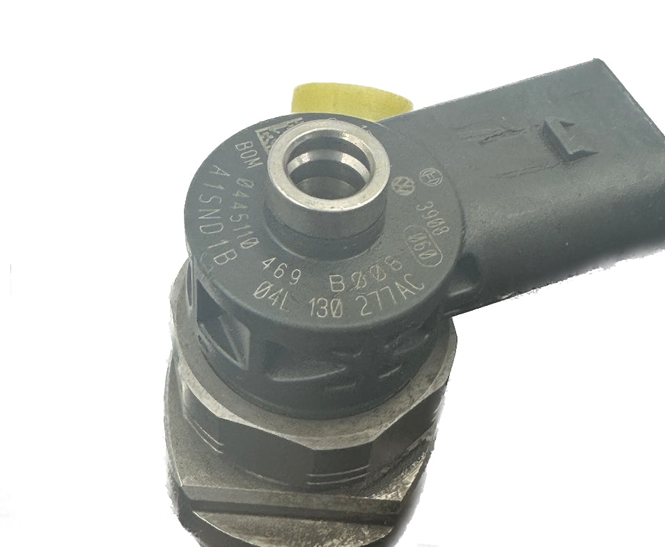 Nowy wtryskiwacz 0445110469, 0445110468, 04L130277AC VW AUDI SEAT SKODA