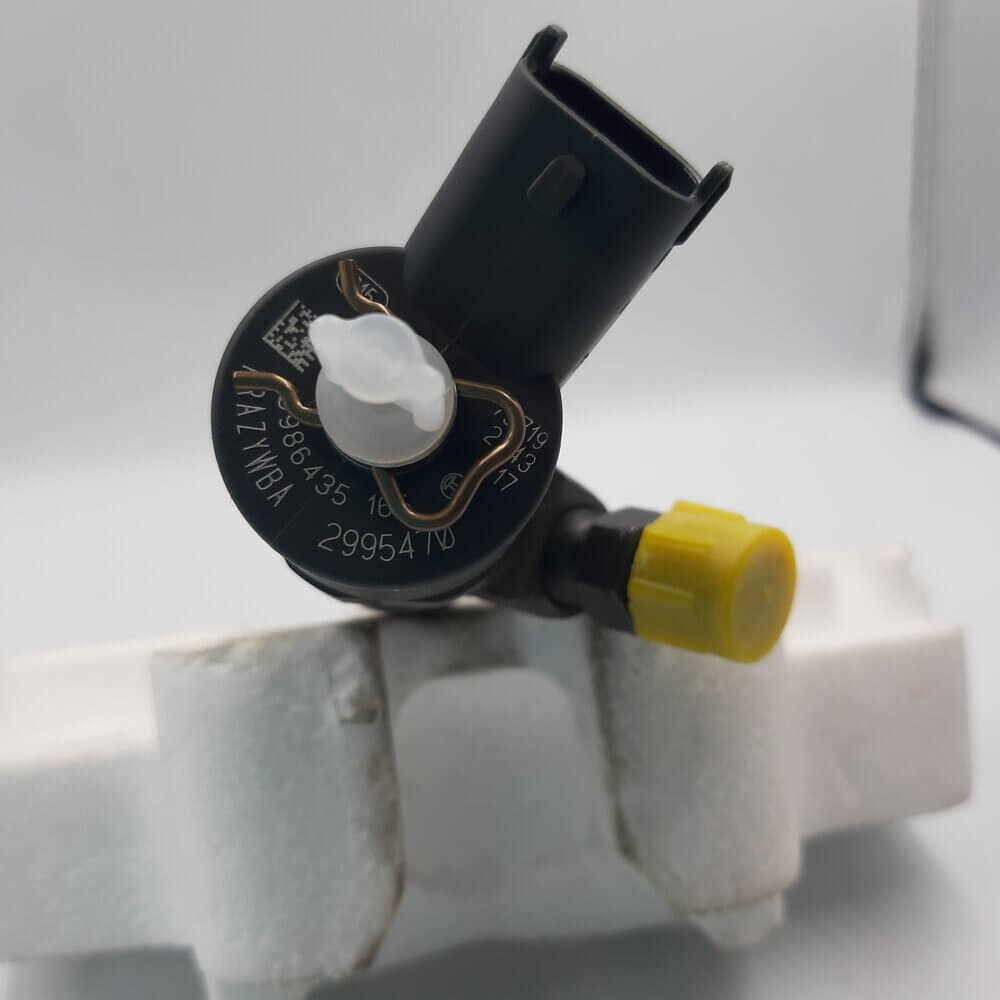 Nowy wtryskiwacz 0986435165, 0445110273 IVECO FIAT