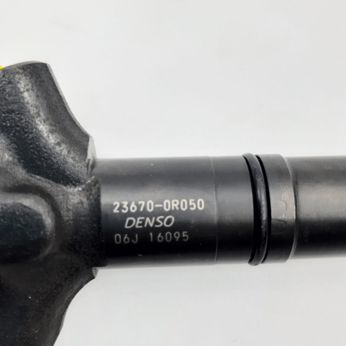 Nowy wtryskiwacz Denso 23670-0R050 TOYOTA